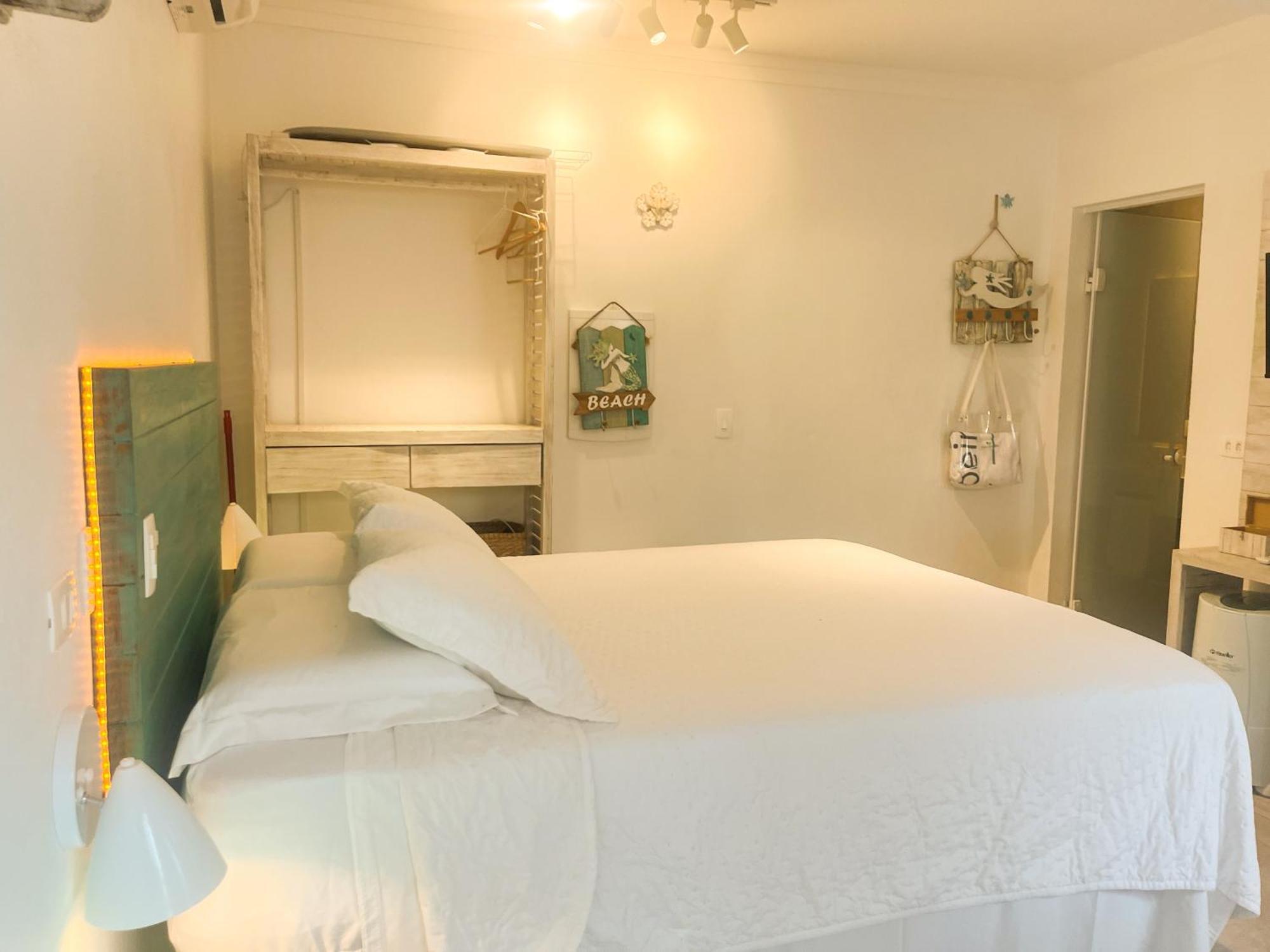 Casa D'Aroeira Residencial Boutique - Centro De Juquei - 2 Quadras Do Mar - Servico De Praia - Roupa De Cama 600 Fios Algodao Egipcio - Toalhas Banho E Praia - Tudo Novo - Estacionamento Interno - Cozinha - Consulte Unidades Com Ofuro Hidro E Cromote Ngoại thất bức ảnh